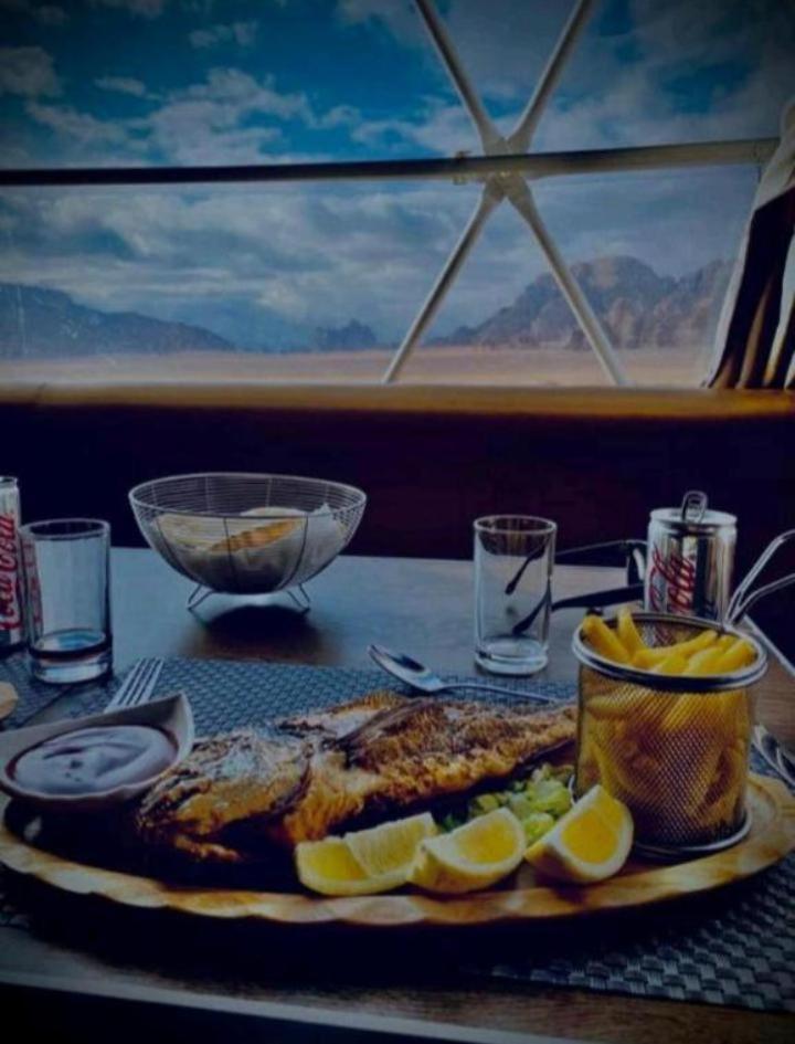 Star Magic Camp Hotel Wadi Rum Bagian luar foto