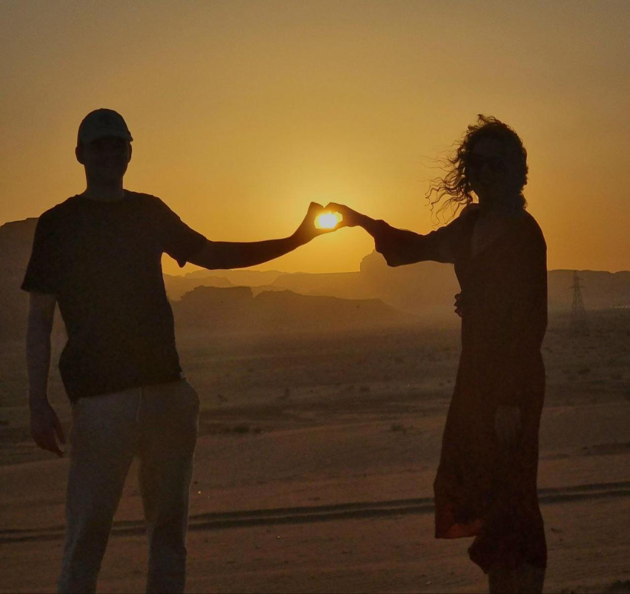 Star Magic Camp Hotel Wadi Rum Bagian luar foto