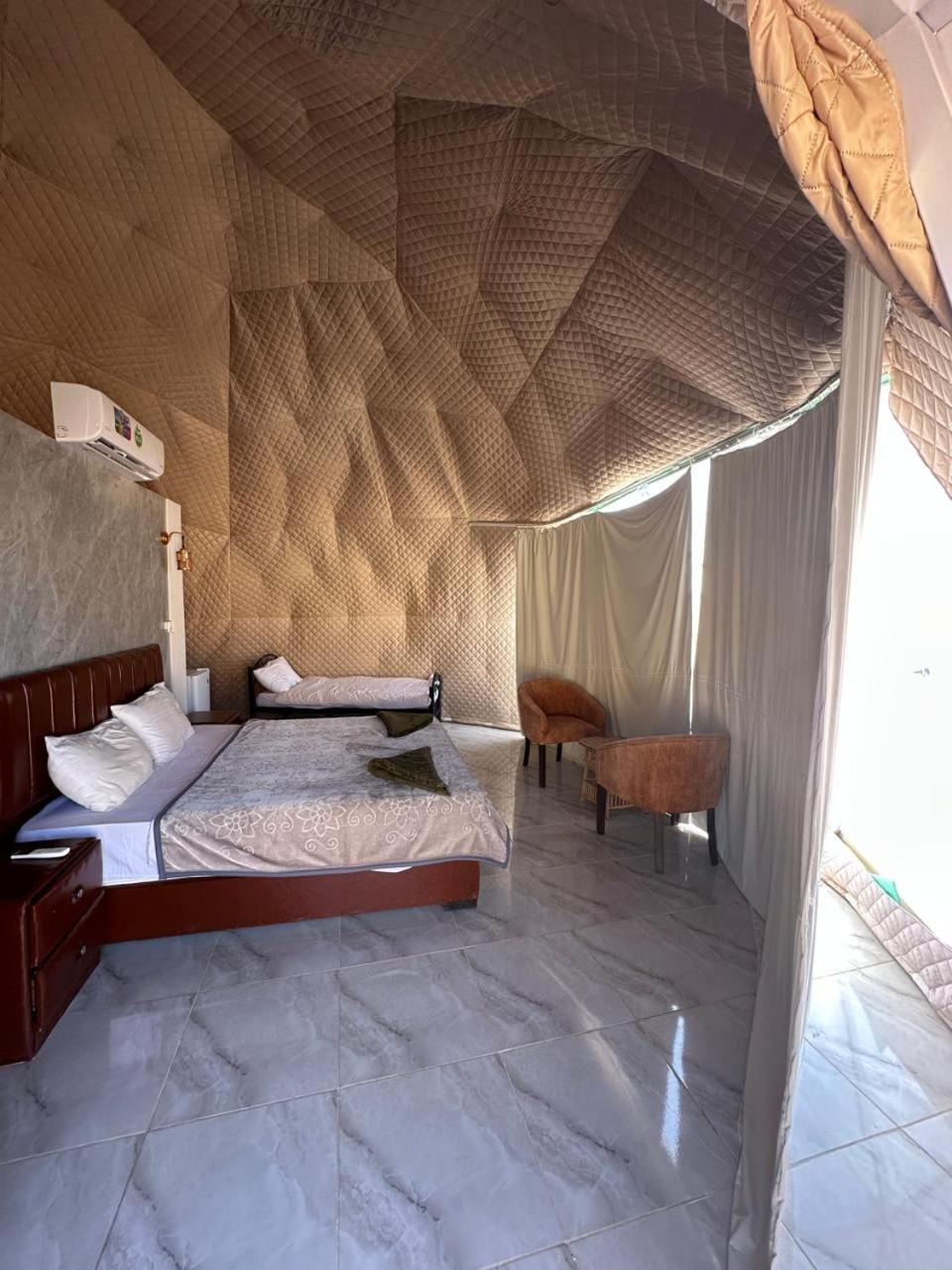 Star Magic Camp Hotel Wadi Rum Bagian luar foto