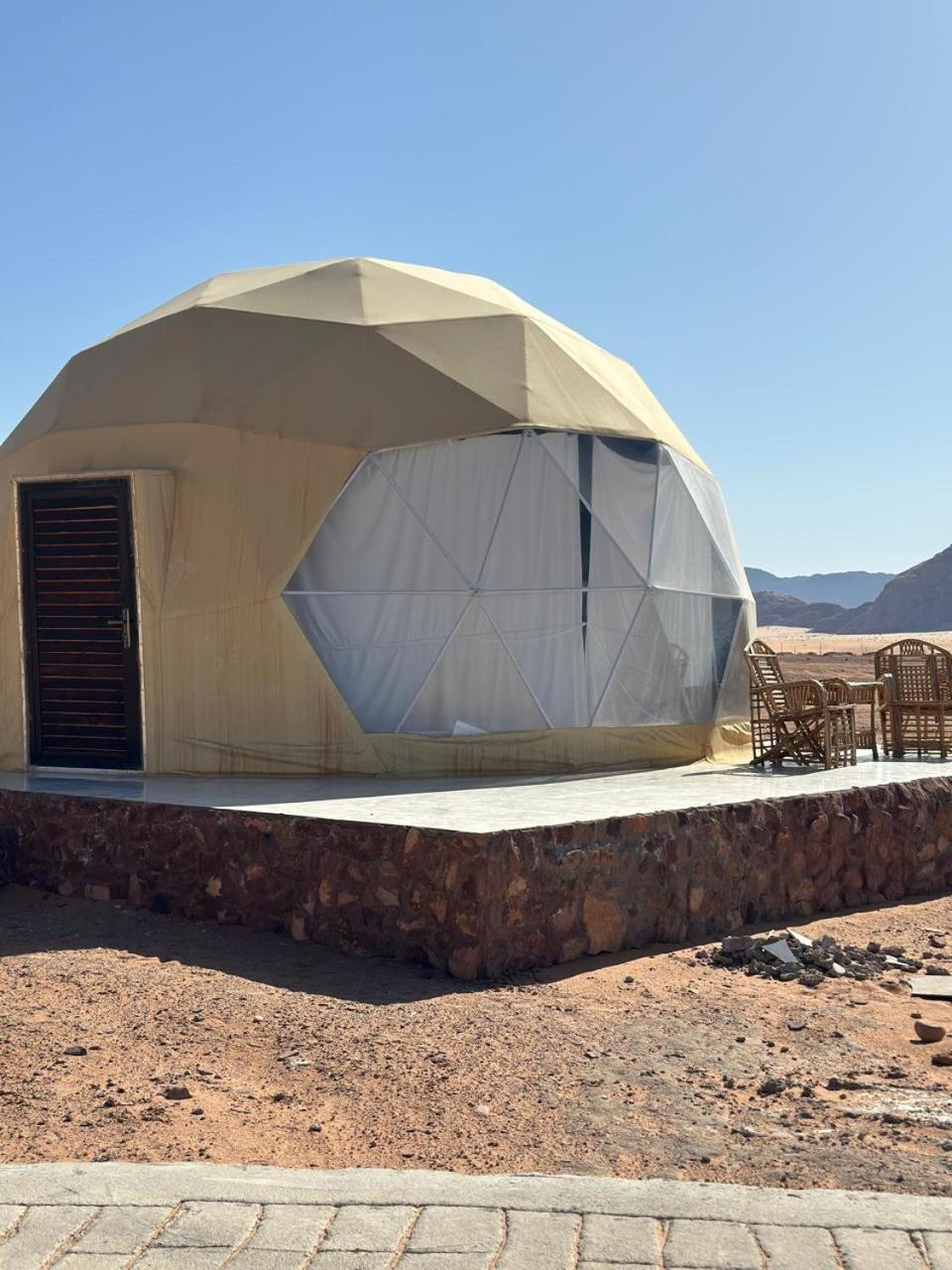 Star Magic Camp Hotel Wadi Rum Bagian luar foto