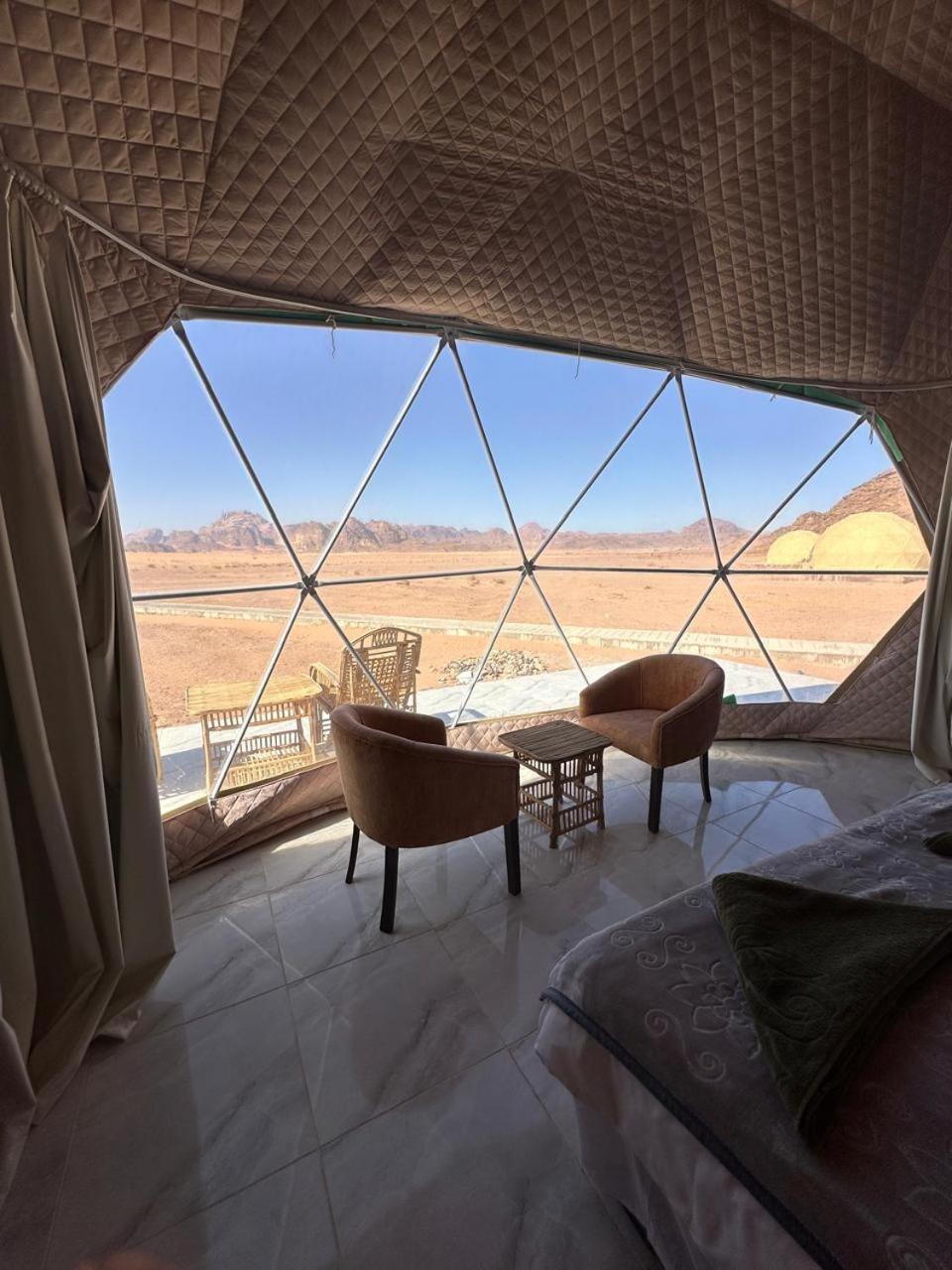 Star Magic Camp Hotel Wadi Rum Bagian luar foto