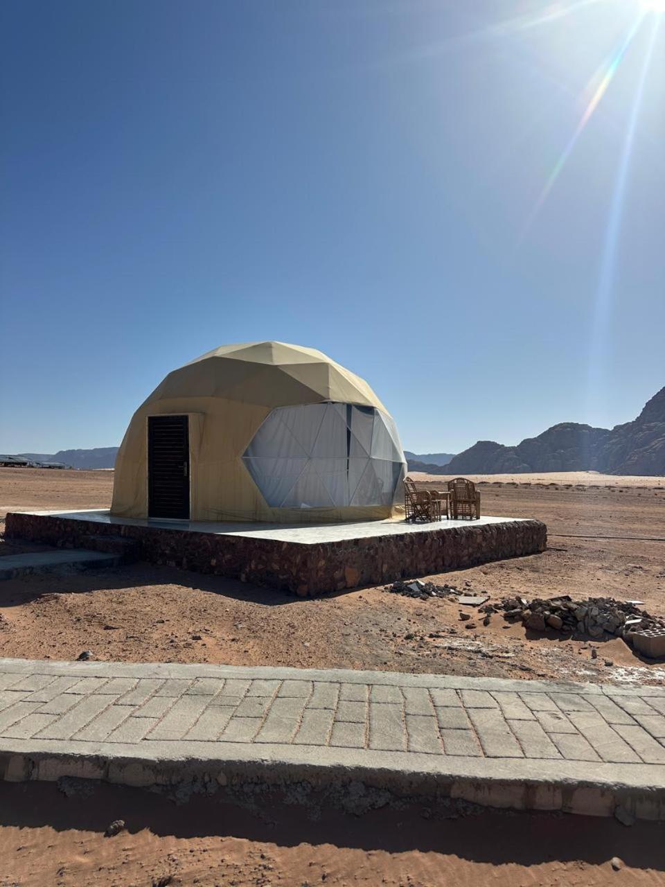 Star Magic Camp Hotel Wadi Rum Bagian luar foto
