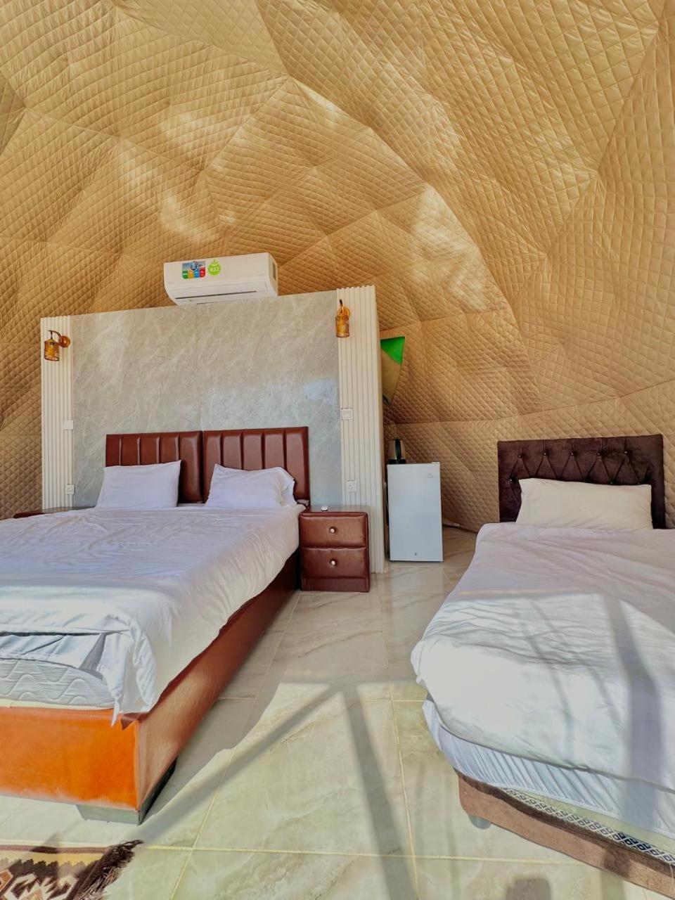 Star Magic Camp Hotel Wadi Rum Bagian luar foto