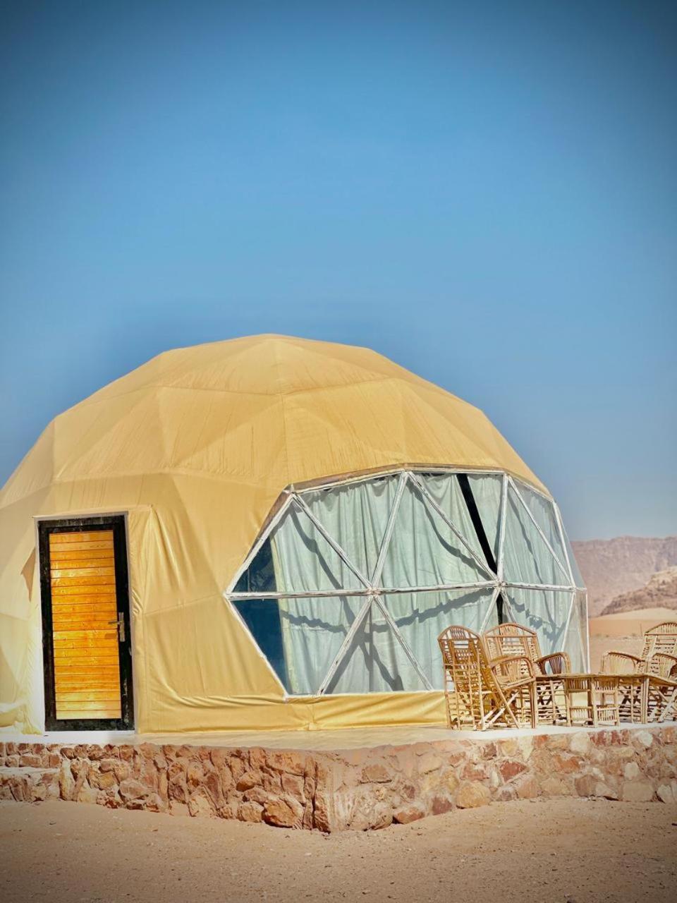 Star Magic Camp Hotel Wadi Rum Bagian luar foto