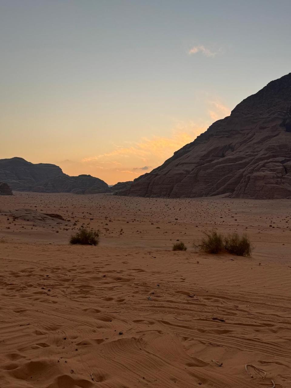 Star Magic Camp Hotel Wadi Rum Bagian luar foto