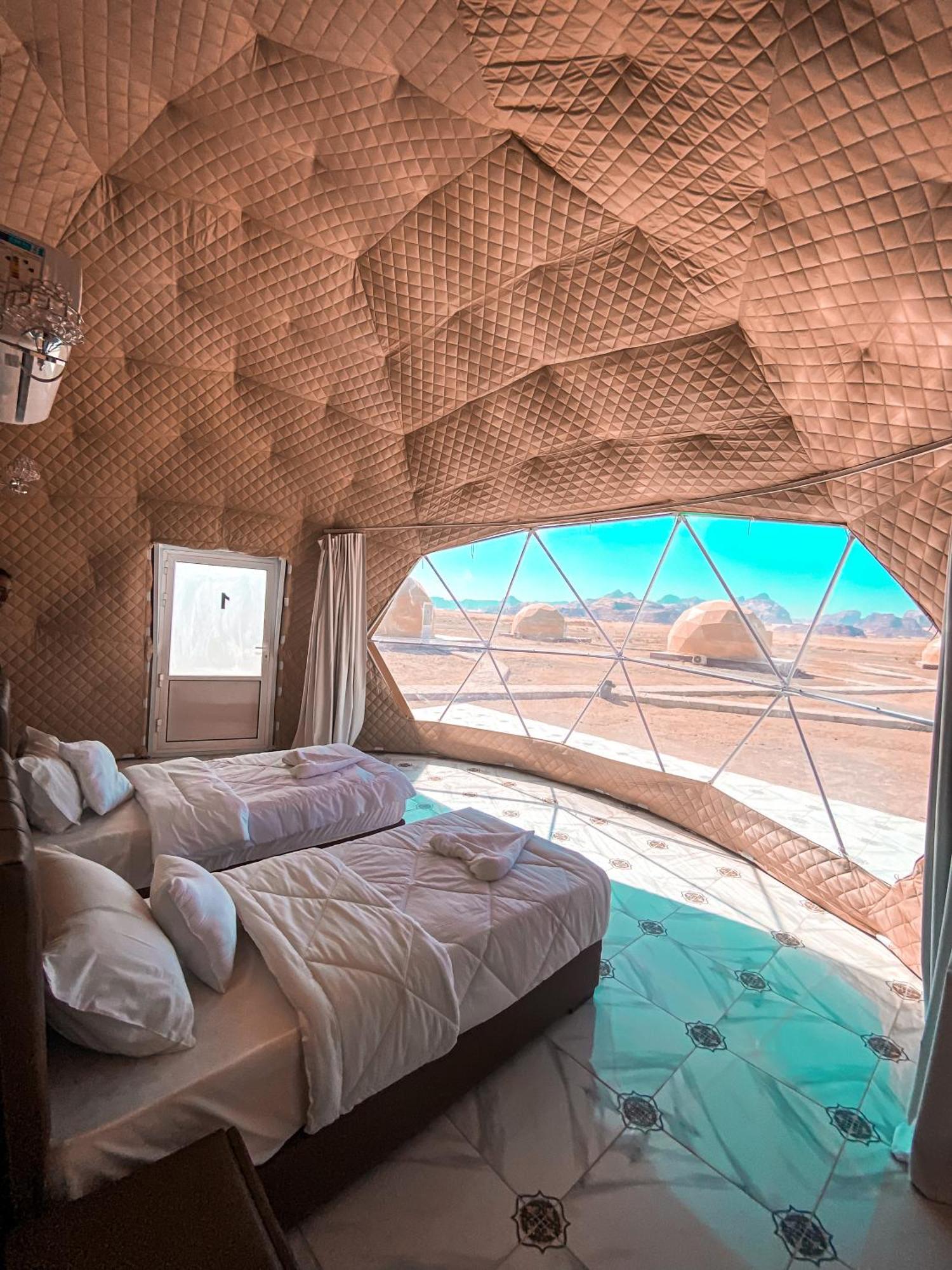 Star Magic Camp Hotel Wadi Rum Bagian luar foto
